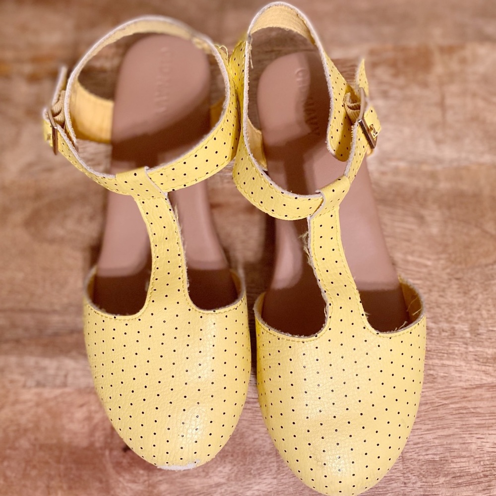 Girls’ Old Navy Clogs, Sz 2